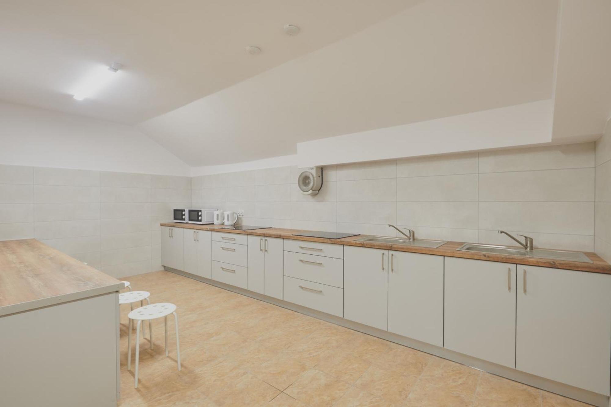 Hostel L44 Nowy Targ Eksteriør billede